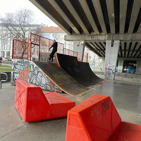 Hanna&rita In The Centre Lonyay 42a 3rd Floor In The Back Yard